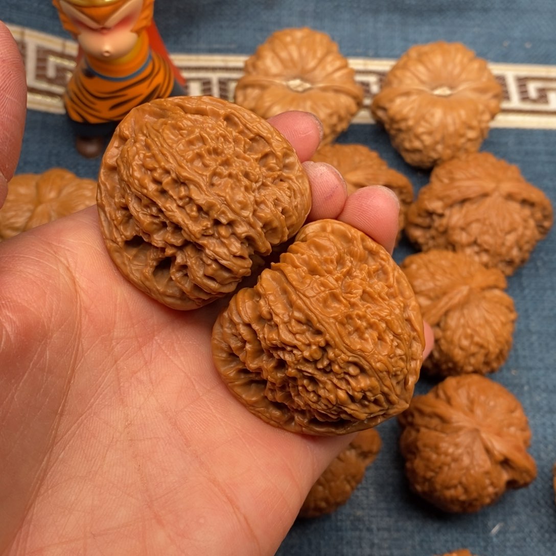 文玩核桃把件鸿****顾42南疆