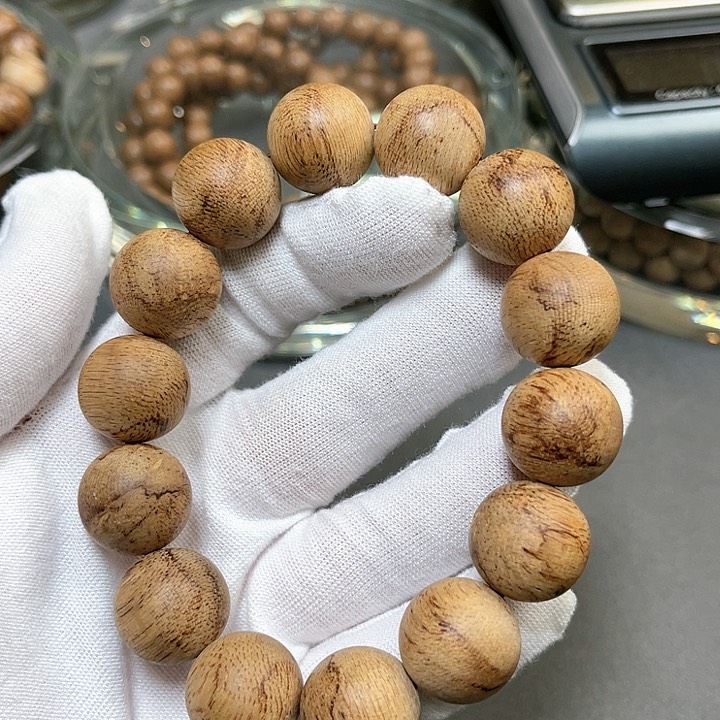 沉香手串菩萨棋1.6/25.6克老料