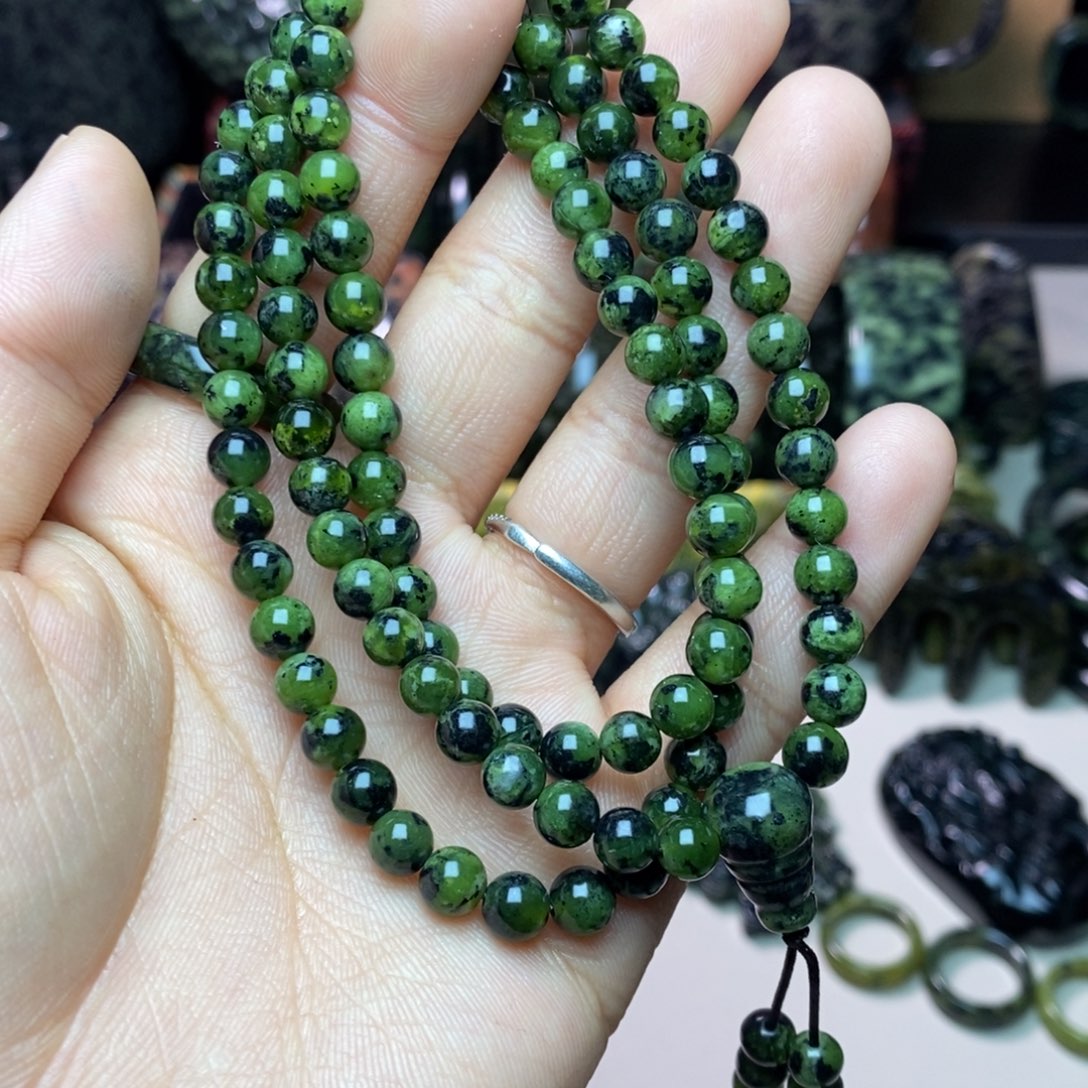 *****蛇纹石玉未镶嵌项链