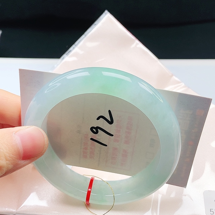 翡翠手镯未镶嵌58➕圈口