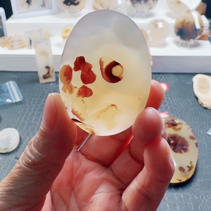 玛瑙/玉髓未镶嵌珠宝奇石