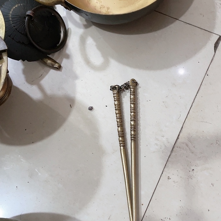 老式铜筷子古朴典雅别致