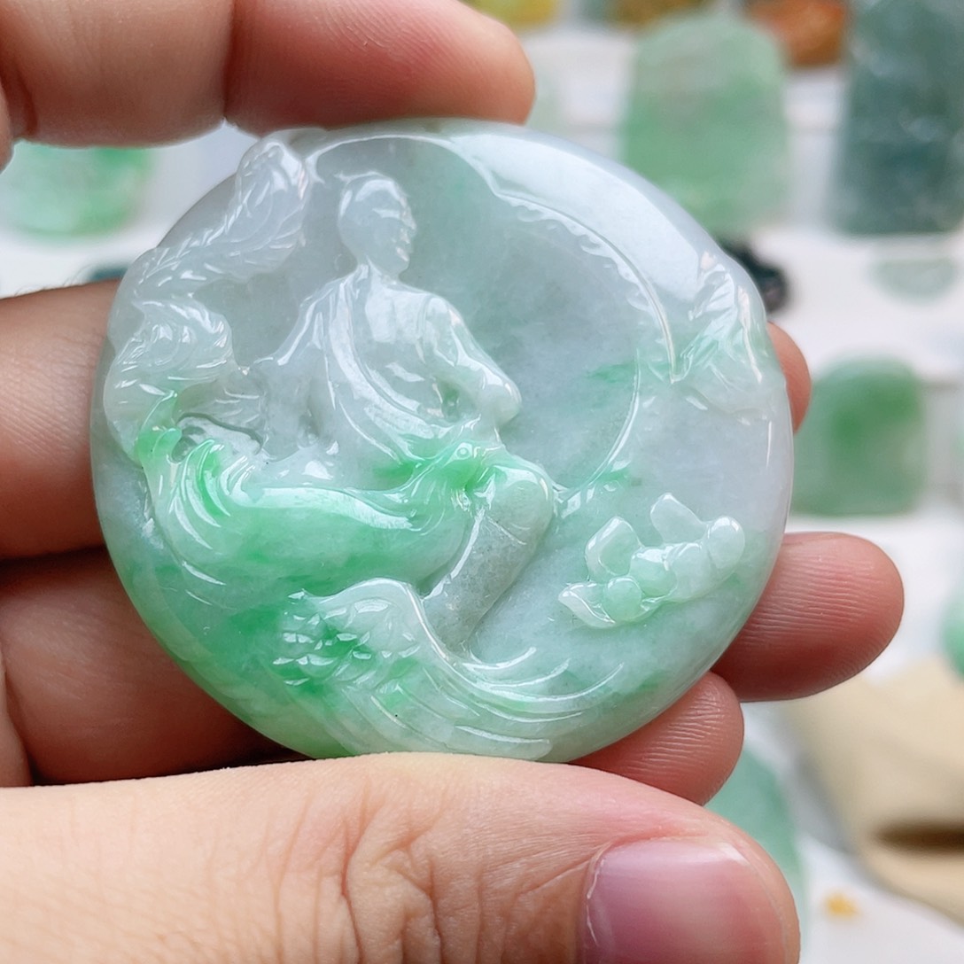 翡翠颈饰未镶嵌达摩