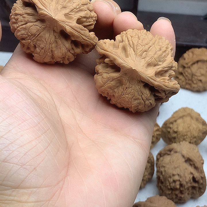 开***~文玩核桃吊坠48 龙鼎官帽