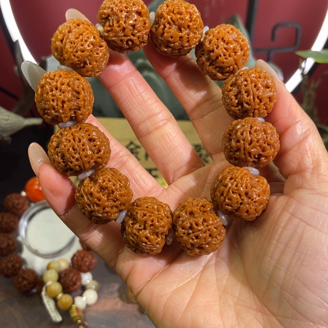 金刚菩提吊坠522素。           