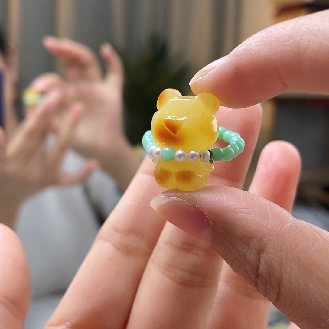 琥珀裸石未镶嵌蜜蜡戒指