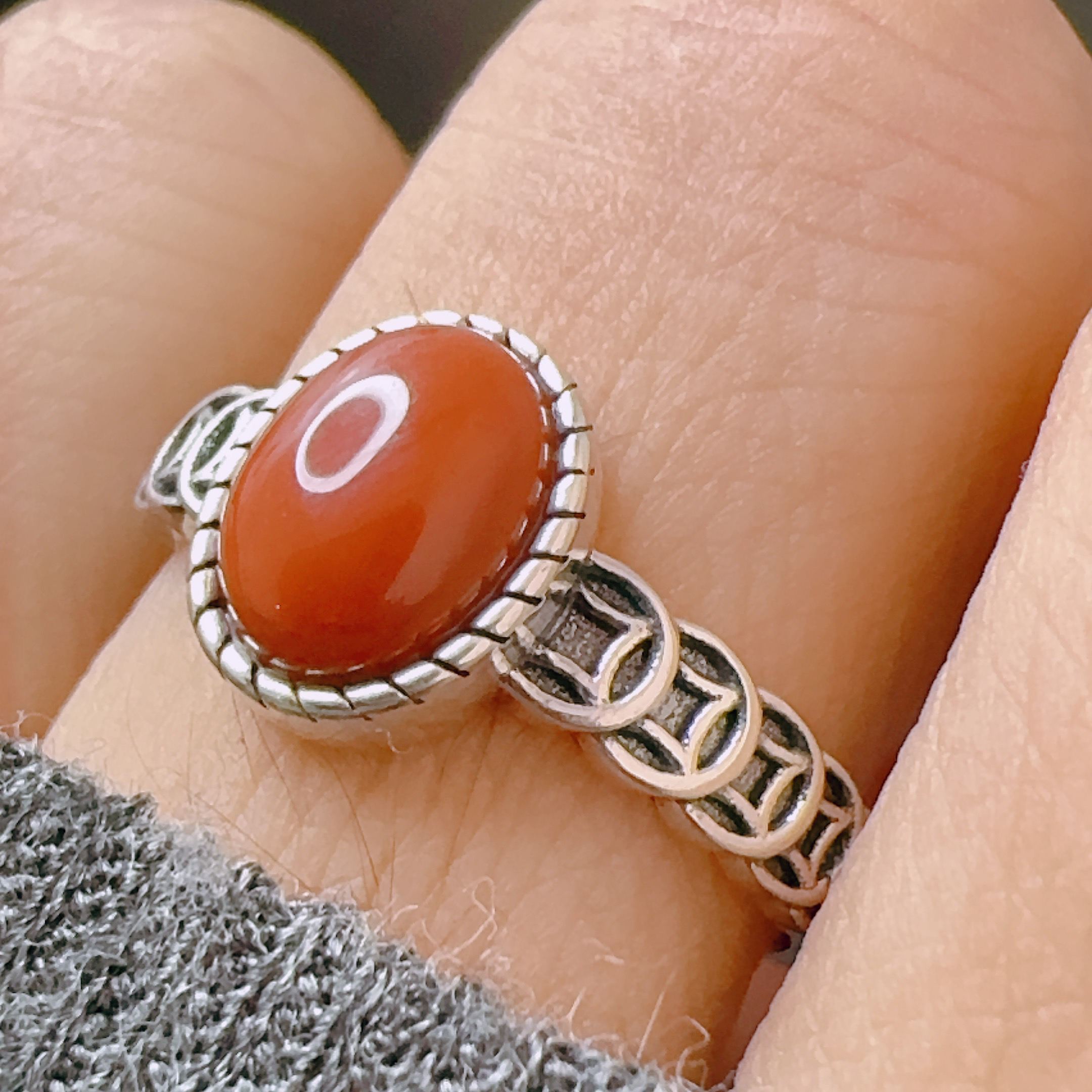 s925银复古做旧钱多多南红戒指