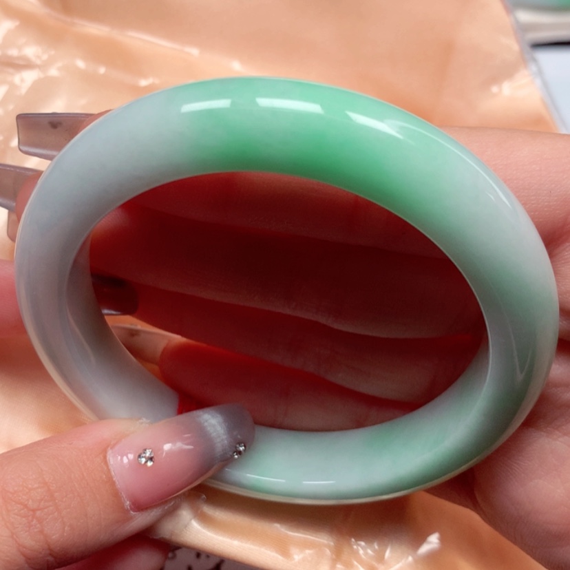 【闪购商品】翡翠手镯未镶嵌57圈