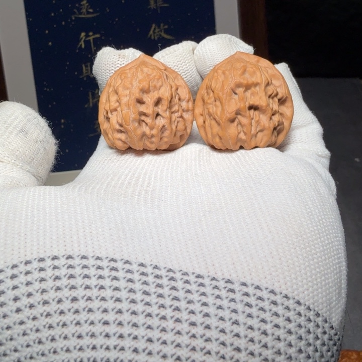 文玩核桃吊坠大枣编号7741，32-34-32