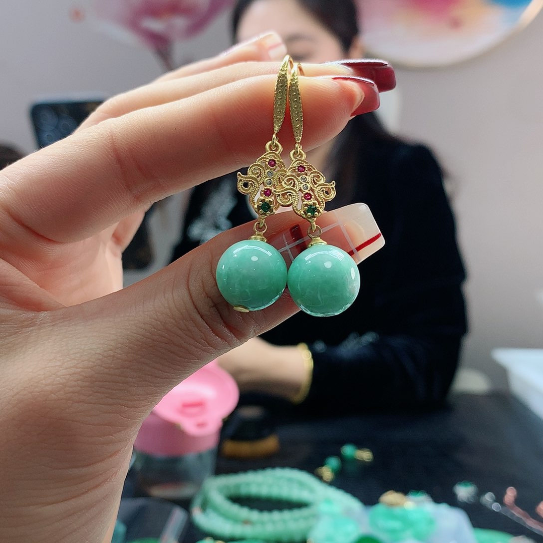 【闪购商品】翡翠耳饰未镶嵌，