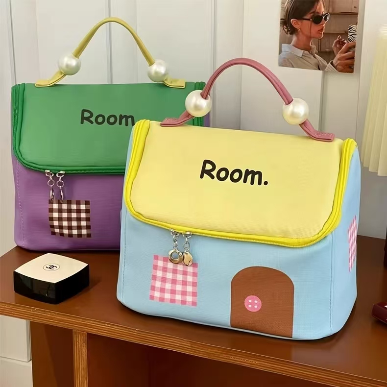 多巴胺房子化妆包女大容量分区手提新款防水旅行品便携收纳袋