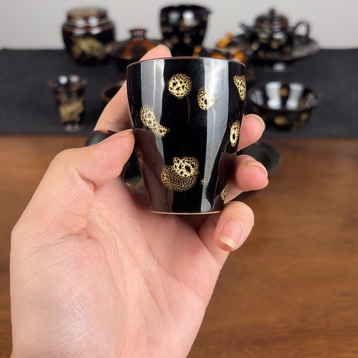 瓷点彩鹧鸪斑束腰闻香杯