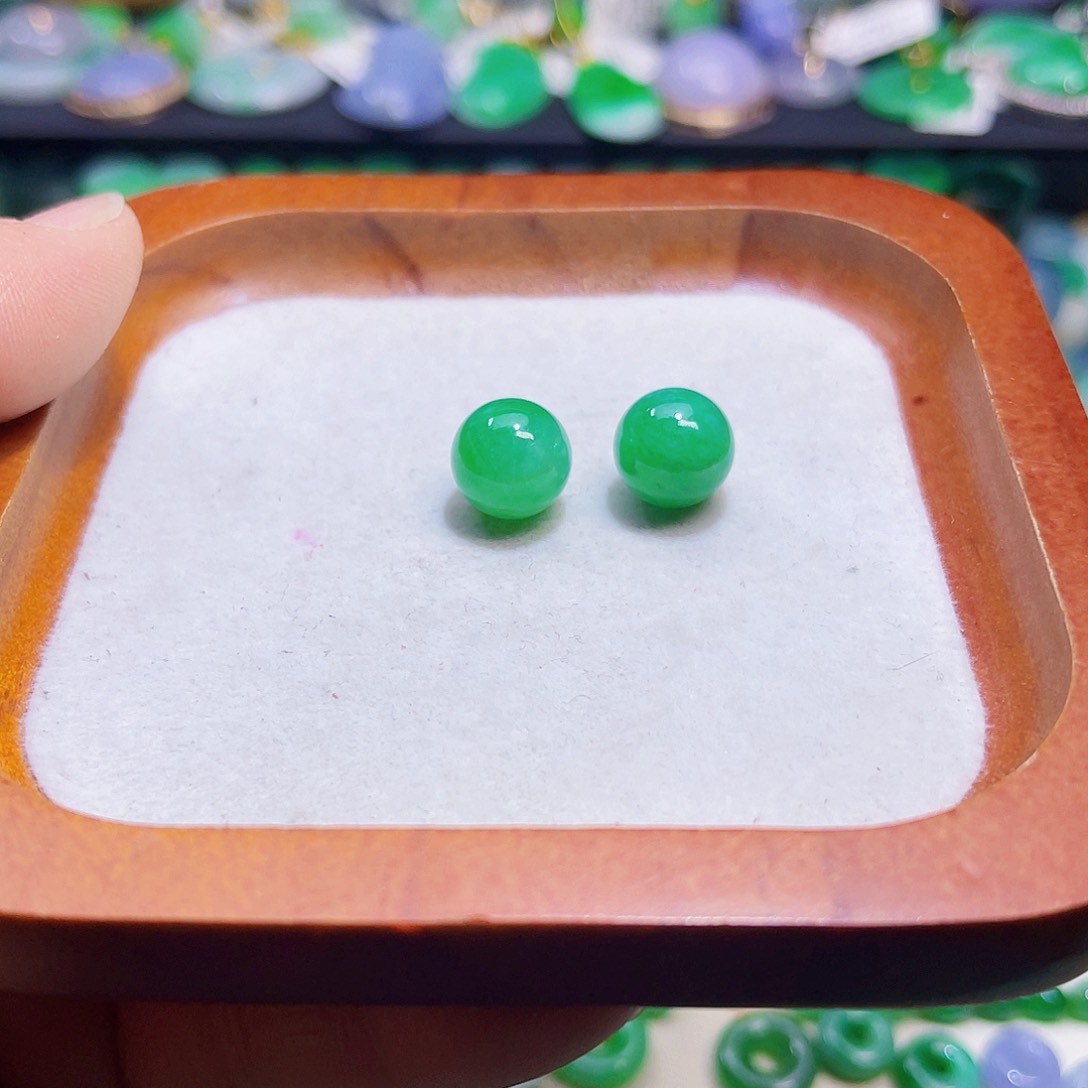 翡翠散珠天然缅甸翡翠卡10.8