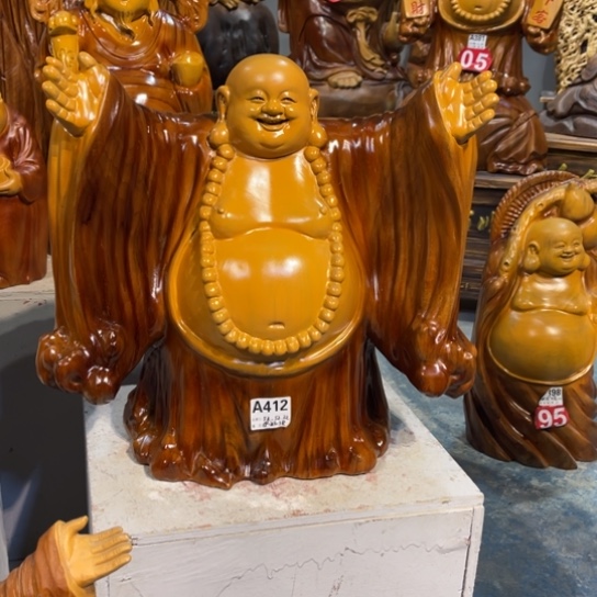 退***色香樟木雕刻人物摆件