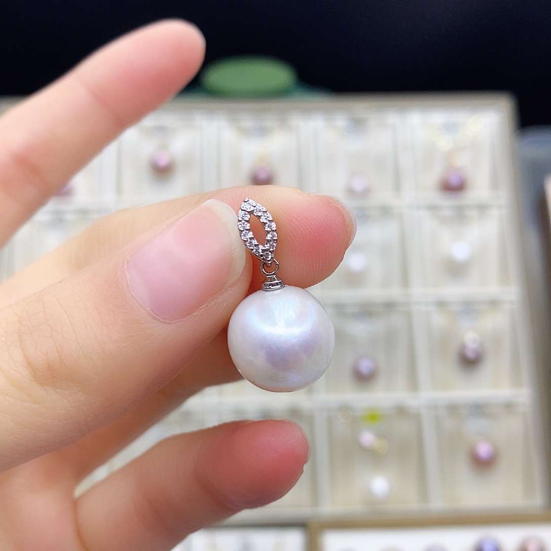 淡水珍珠颈饰合金