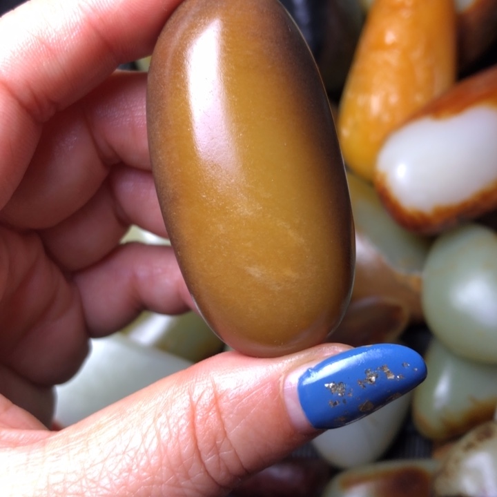 不***士和田玉未镶嵌珠宝奇石