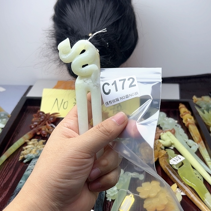 蛇纹石玉发饰合金妈****兽