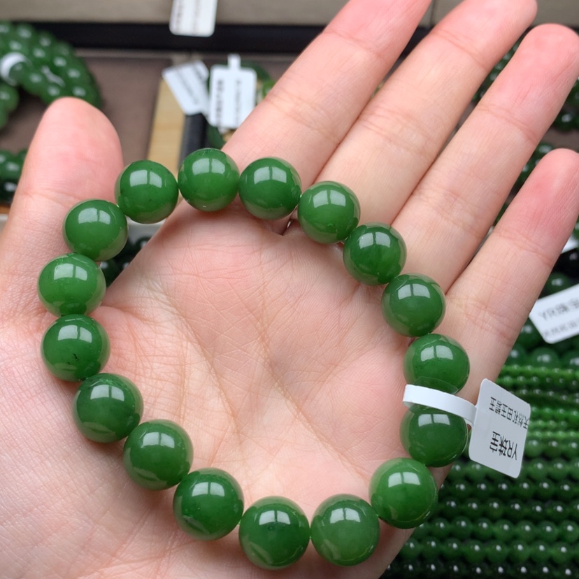 【闪购商品】未镶嵌手串和田玉（碧玉）越***?