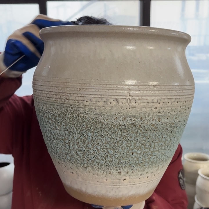 瑕疵高28口24花盆