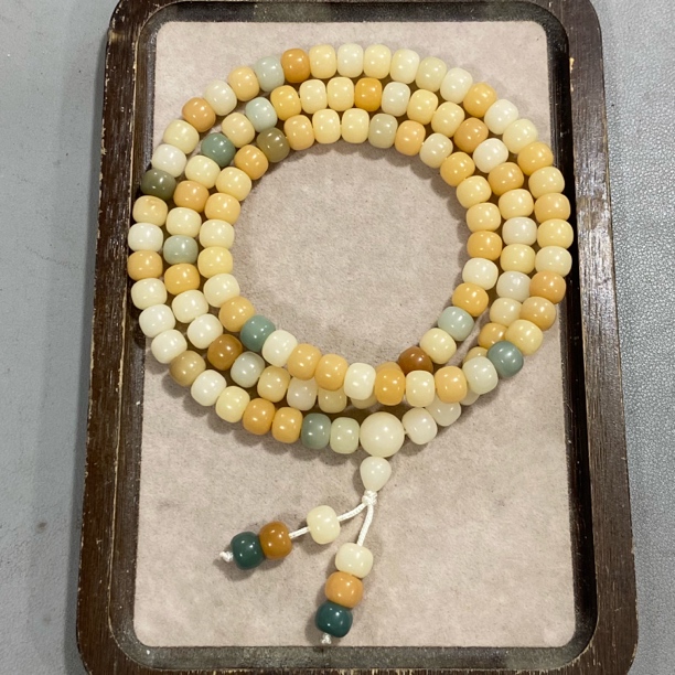 P77多宝菩提卡1.0多圈手串（底色多样，弟子珠多样，发货发其一）