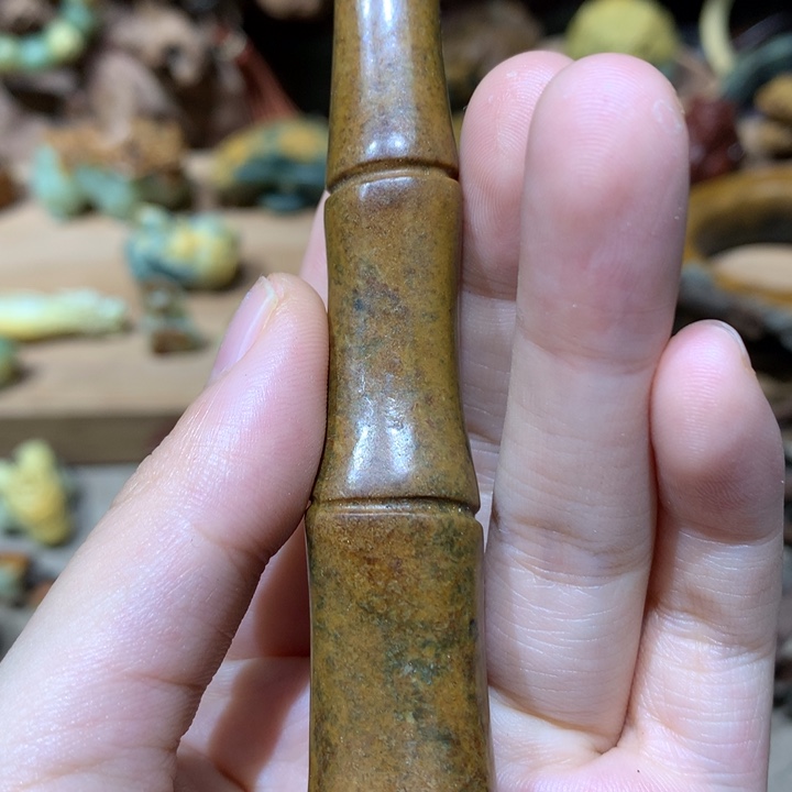 未镶嵌岫岩河磨玉（透闪石质玉）挂件