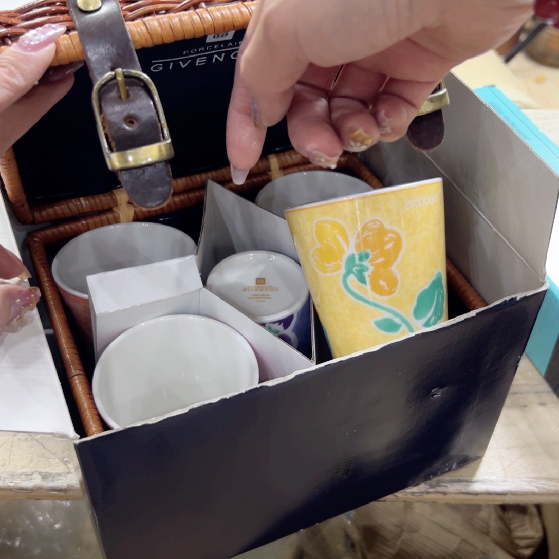 瓷片陶瓷制品厂生产加工店面积