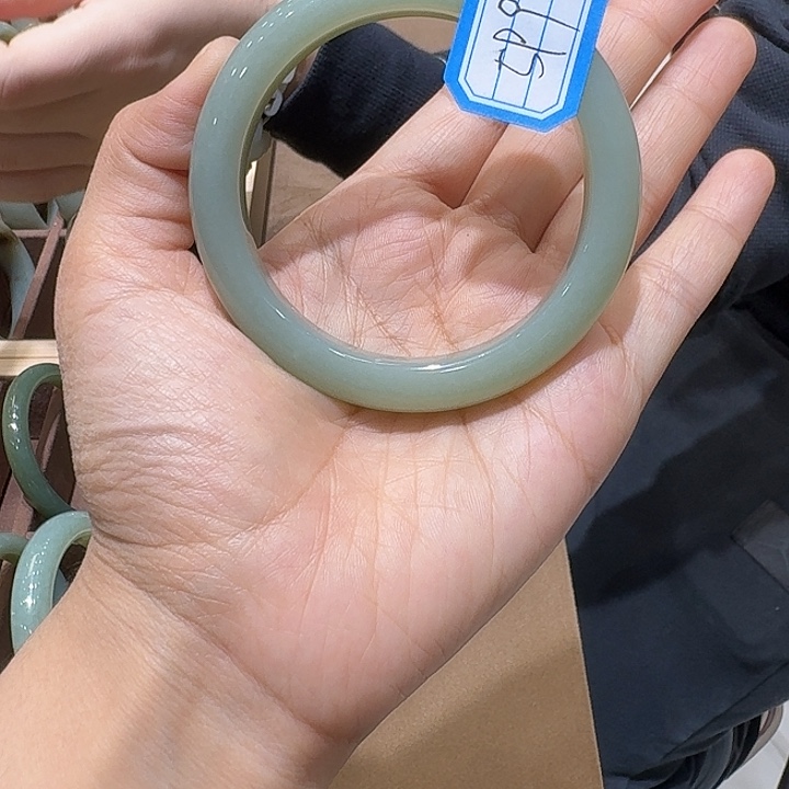 英***福和田玉（糖玉）未镶嵌手链