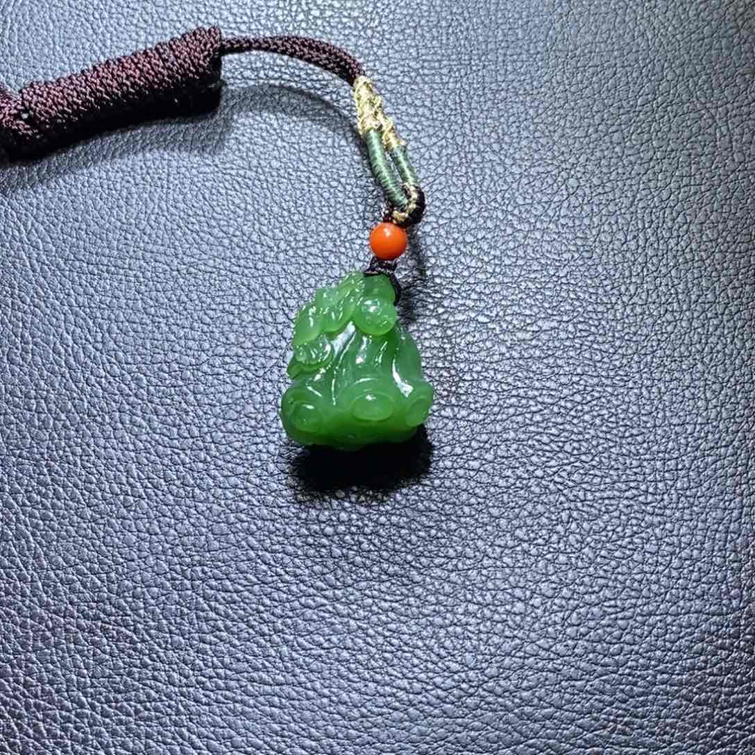 和田玉颈饰未镶嵌明**天