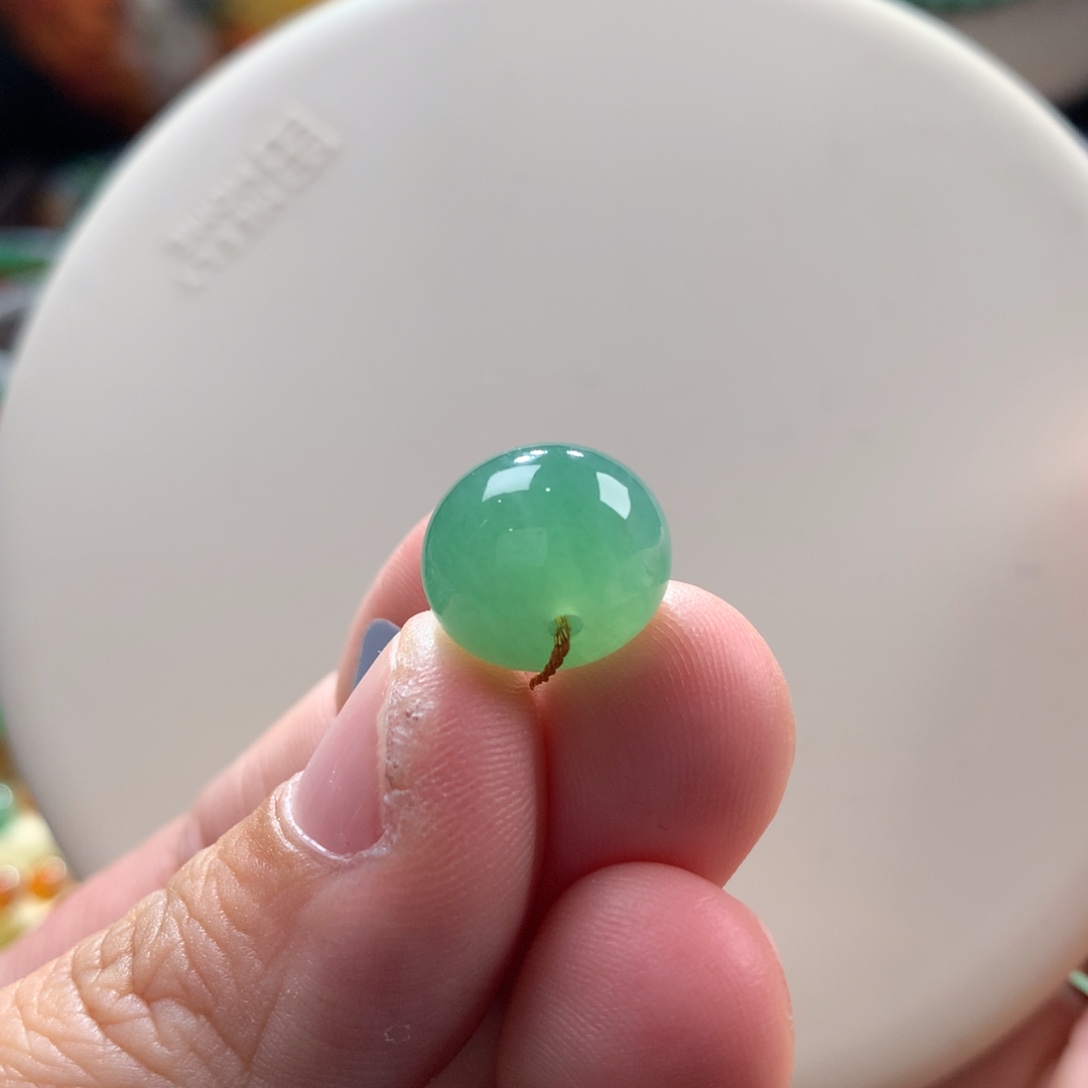 翡翠手链未镶嵌冰绿鼓珠直径13.3x厚10