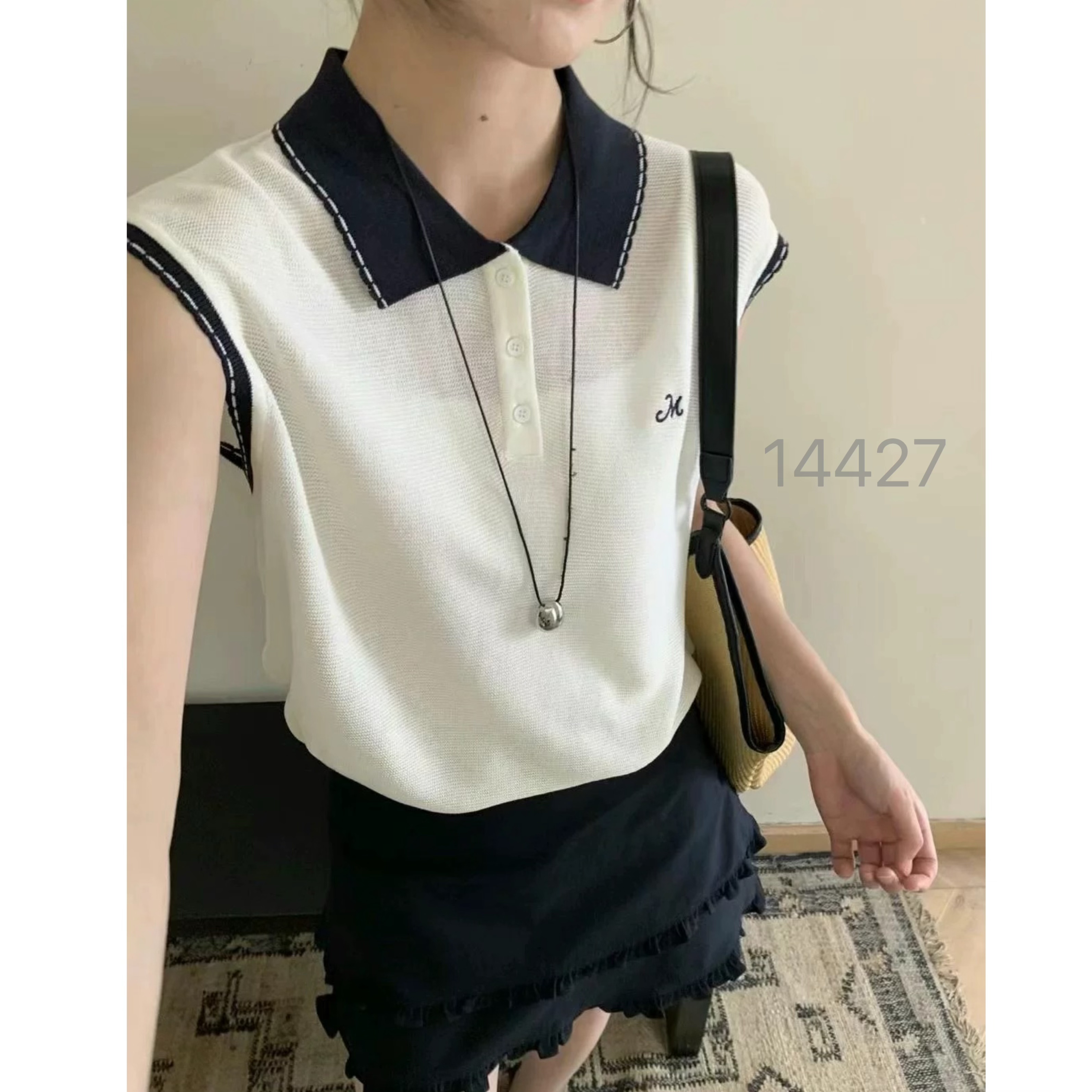 14427（部分无水洗唛，介意慎拍）SANFAN新款翻领撞色刺绣背心