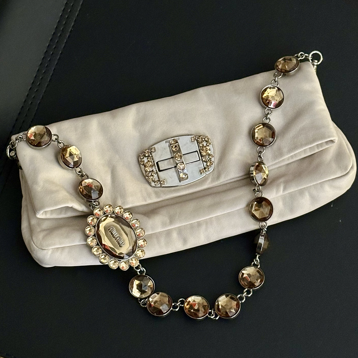 95新 MIU MIU/缪缪 焦糖拿铁太阳花宝石链腋下包