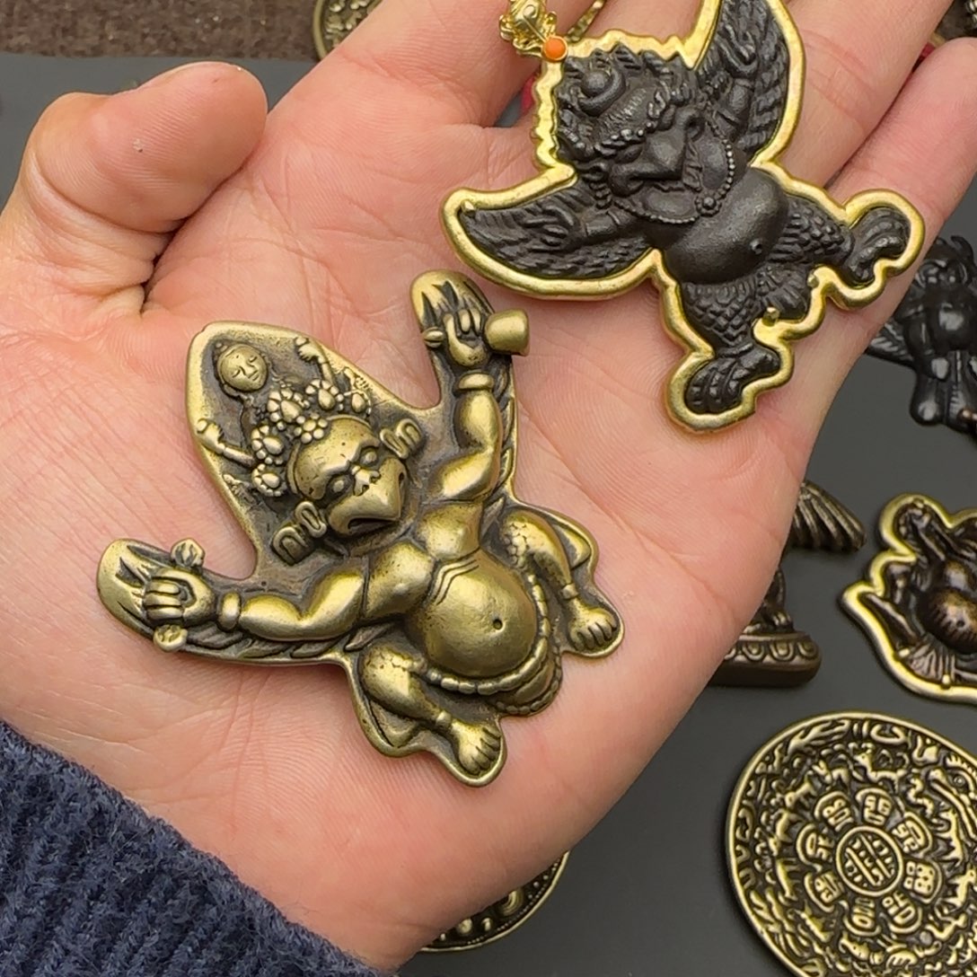 谁****两个大鹏鸟喜欢的来