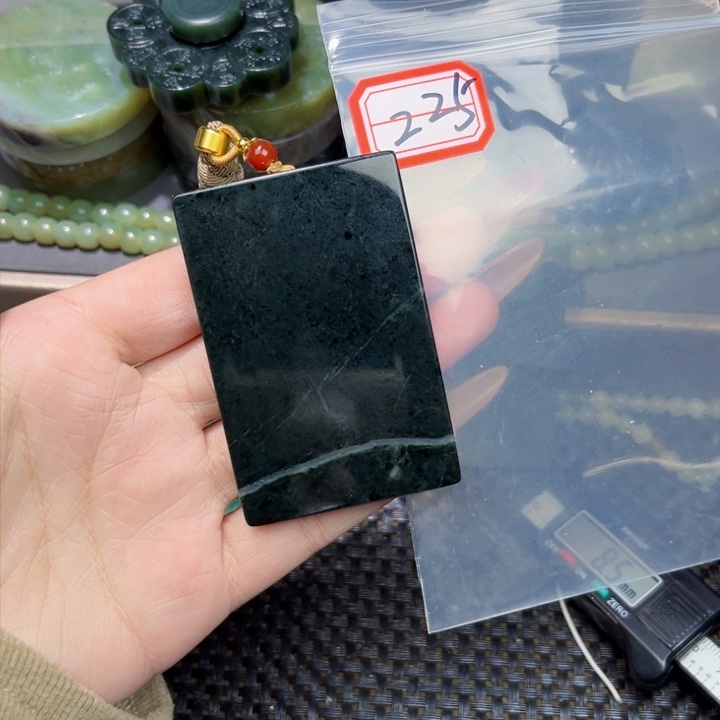 和田玉和田玉边角料随机发 未镶嵌