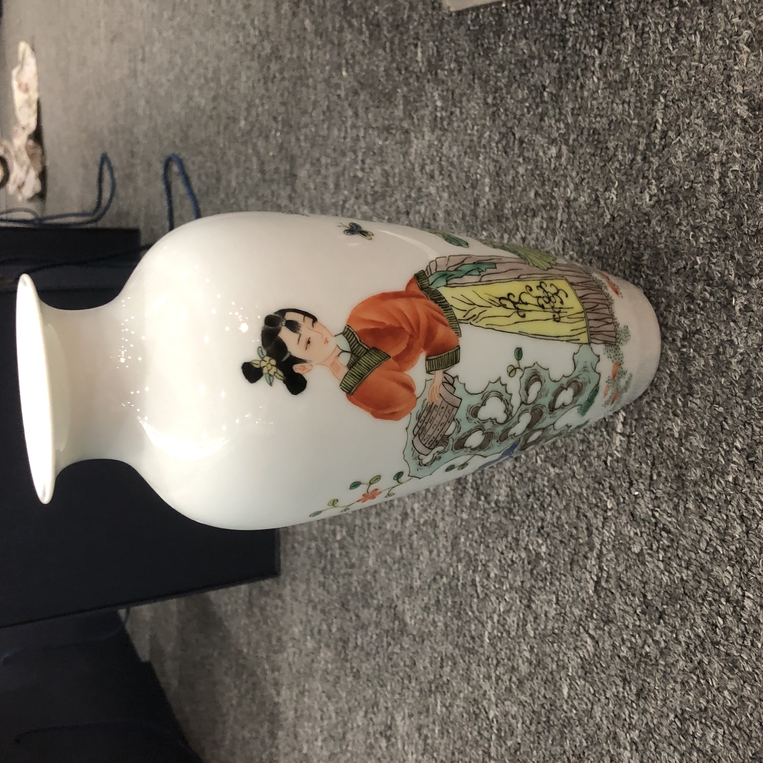 【轻工所】荷塘清趣（美女）古彩鱼尾瓶徐水莲 景德镇 瓷器  yztc0168