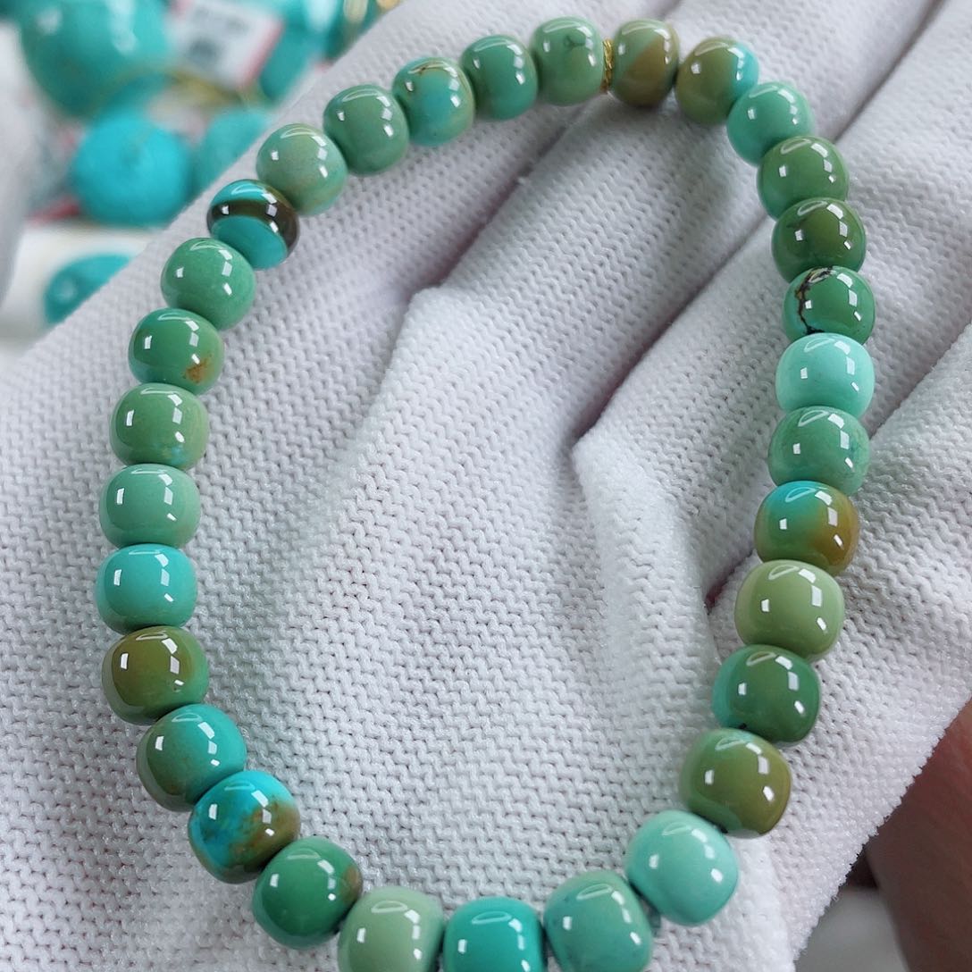 绿松石颈饰未镶嵌