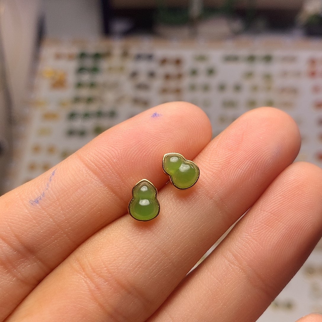 银S925镀金镶嵌和田玉（碧玉）耳饰