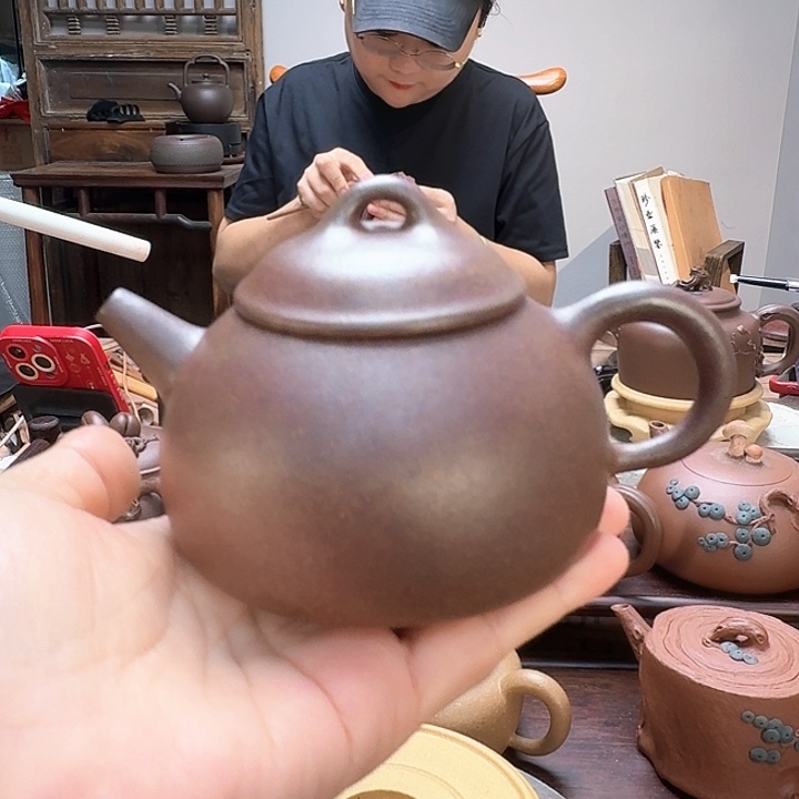 紫泥茶壶半手工制作柴烧半瓢（200 C c）