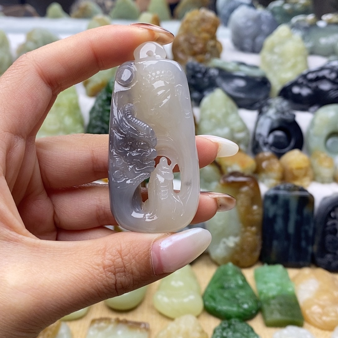 和田玉未镶嵌颈饰