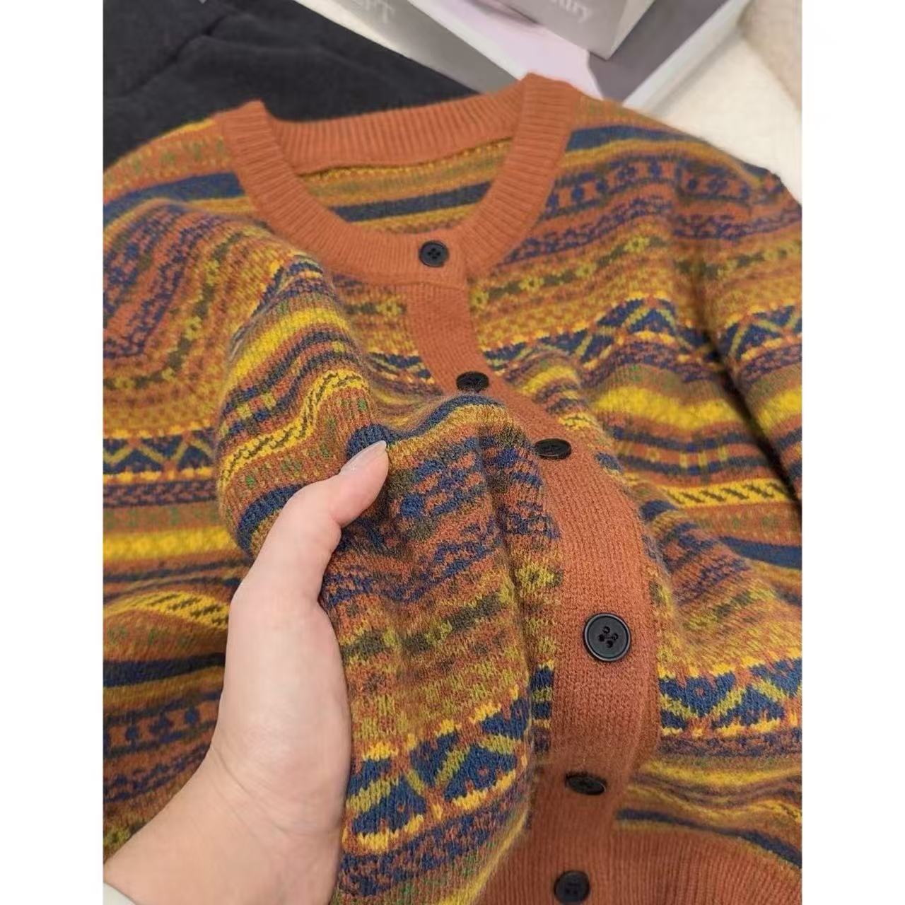 丽姐家~落日桔提花气质针织时尚百搭复古宽松圆领秋冬上衣