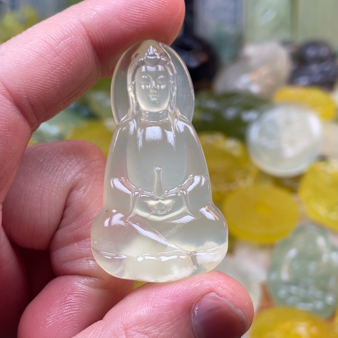 蛇纹石玉未镶嵌颈饰