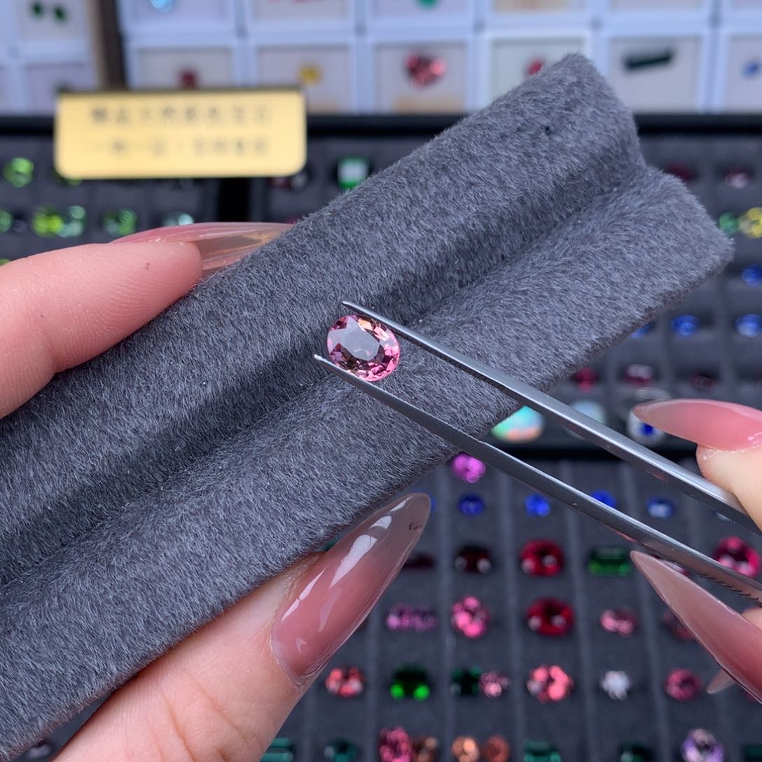 碧玺裸石未镶嵌1.46克拉