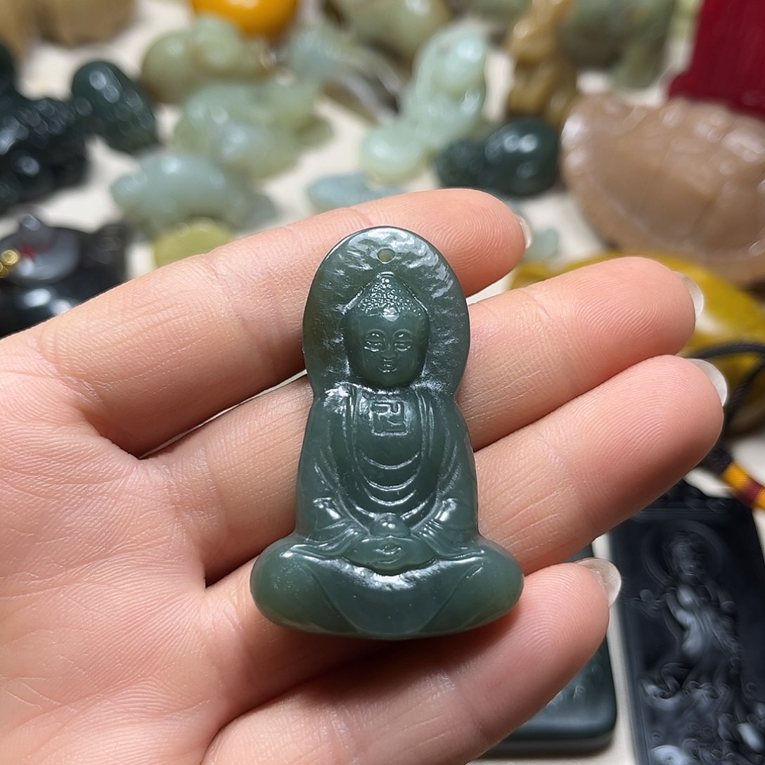 白玉菩提吊坠白玉菩提吊坠