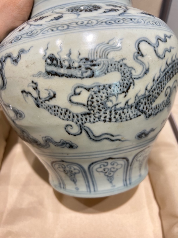 陶瓷艺术品龙凤罐