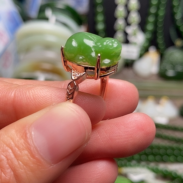 和田玉未镶嵌戒指