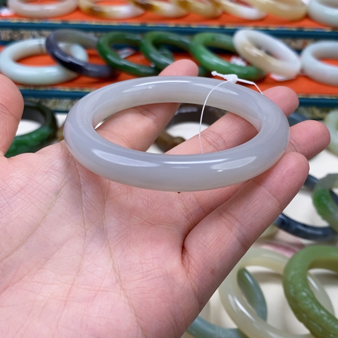 和田玉手镯58未镶嵌