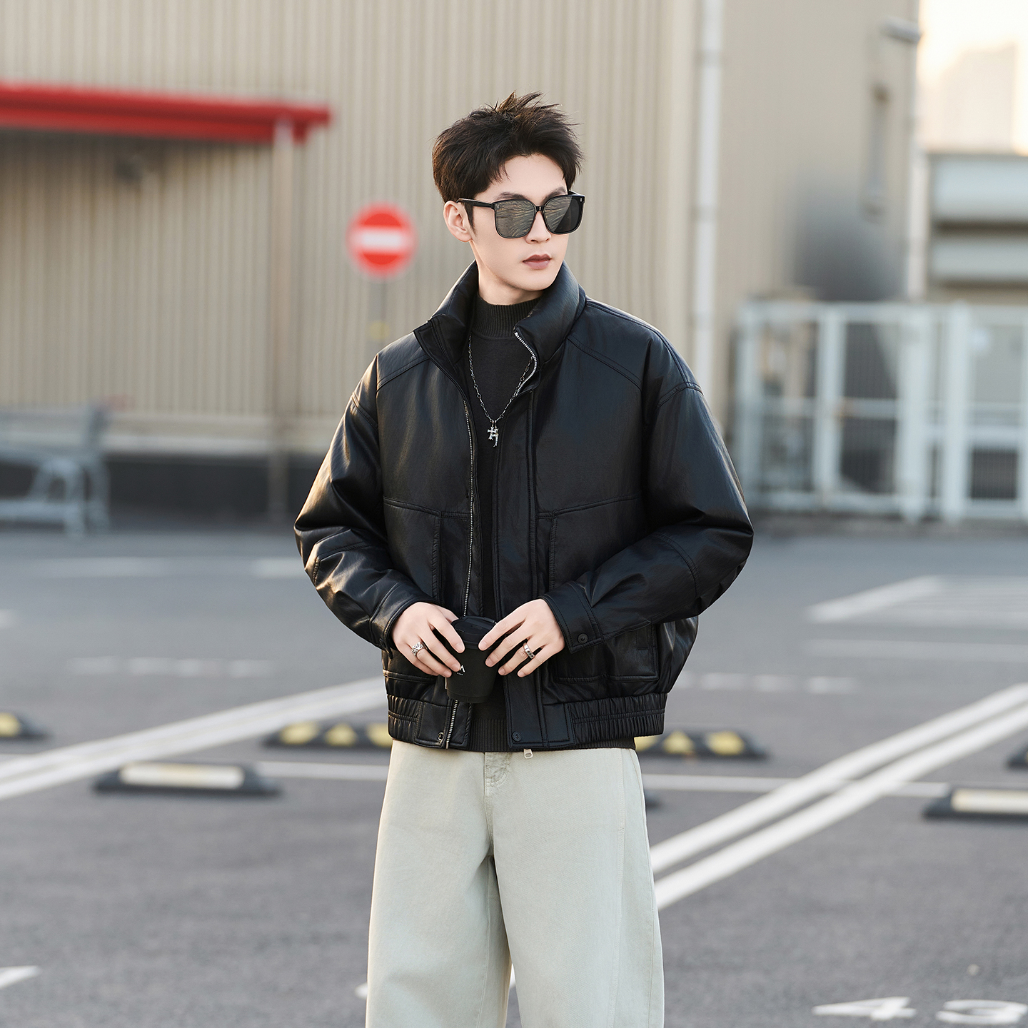 高级感保暖鸭绒皮夹克上衣冬季新款加厚防寒短款男士羽绒服外套