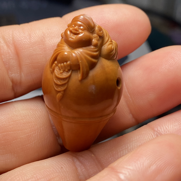 手工雕刻立体财神爷核雕三通