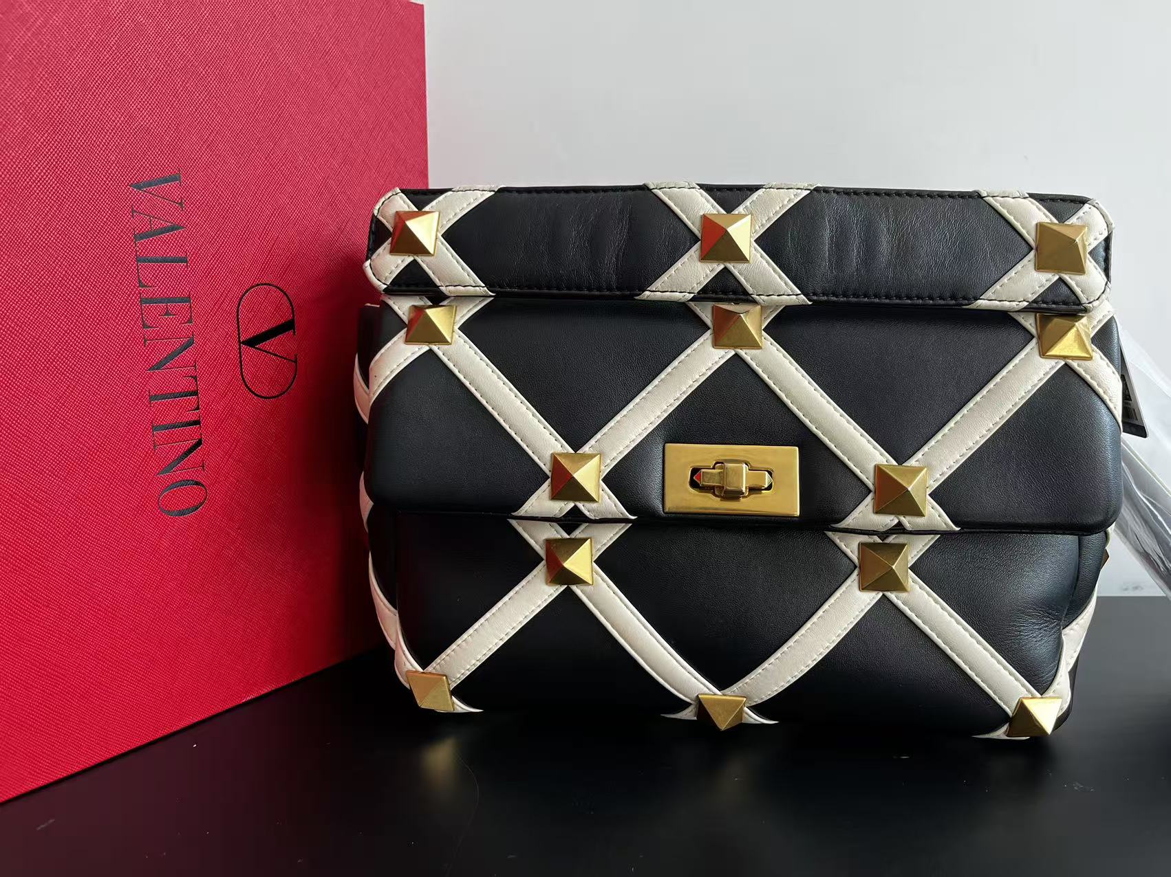 95新 Valentino/华伦天奴 95新/华伦天奴/曼曼/单肩包/SY25120820