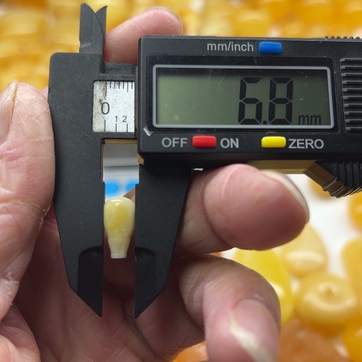 琥珀（矿物珀）未镶嵌裸石