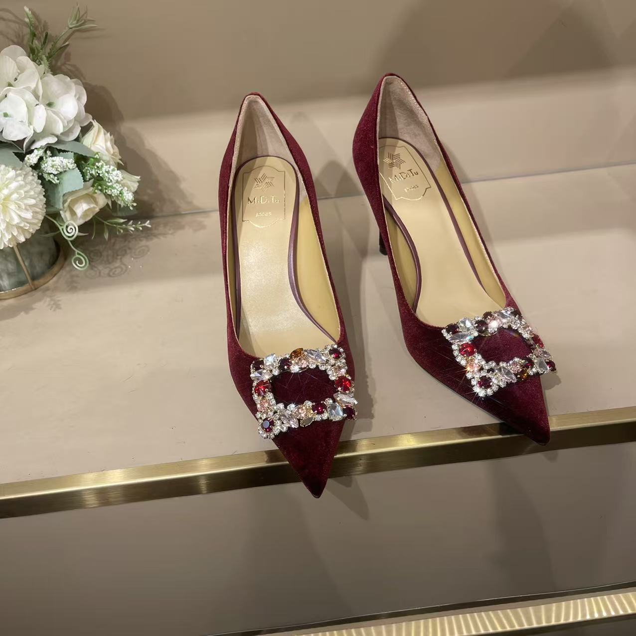 MIDITU/米蒂图 细跟尖头2025年秋季新款百搭法式高跟鞋女不累脚